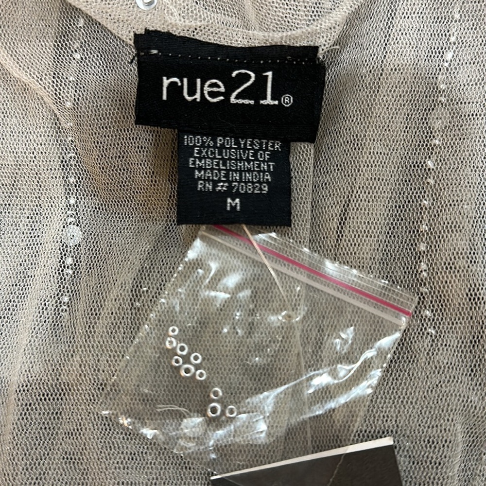 π Gray Sequined blouse π - Picture 6 of 11
